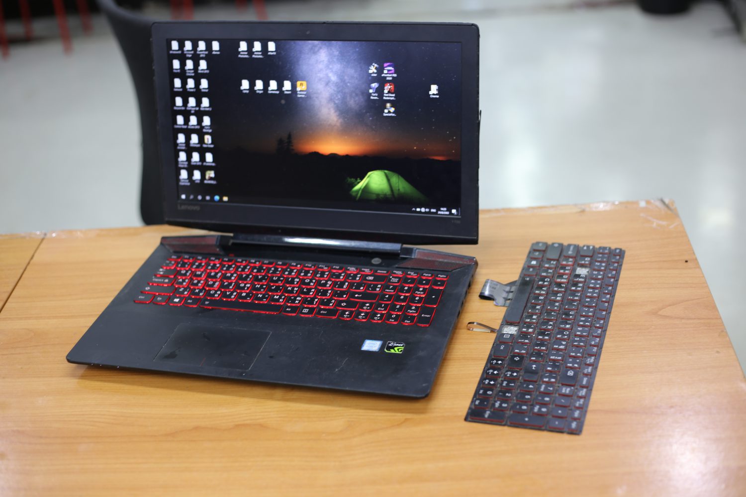 Lenovo Ideapad Y700 คีย์บอร์ดเสีย กดไม่ติด เปลี่ยนคีย์บอร์ดใหม่
