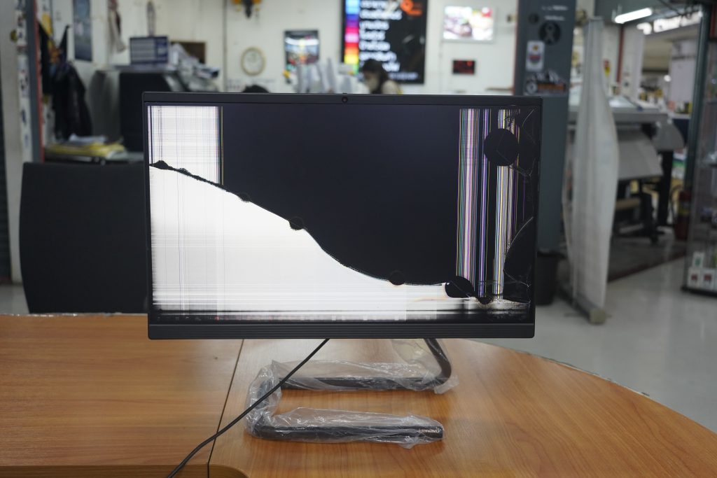 เปลี่ยนจอ Lenovo ideacentre A340-22AST ออลอินวัน จอแตก จอร้าว จอเสีย เปลี่ยนจอใหม่ พร้อมรับประกัน 6 เดือน