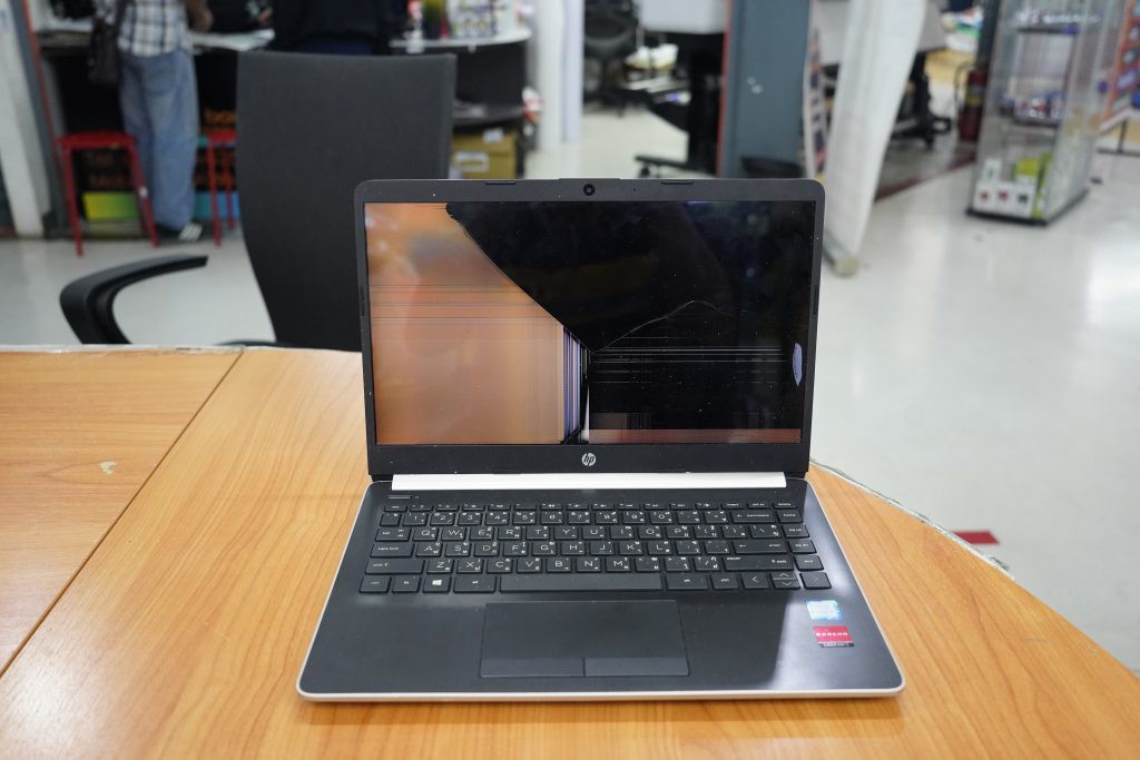 เปลี่ยนจอ Notebook HP 14S-14 14s-cf1016TX จอแตก จอร้าว จอเสีย จอเป็นเส้น เปลี่ยนจอใหม่ 14.0 FHD IPS 1920X1080