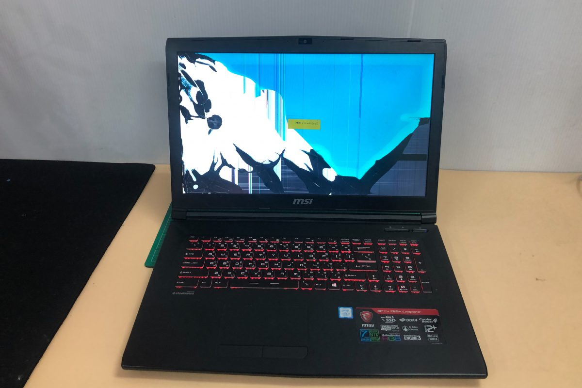 เปลี่ยนจอ MSI GP72M 7REX Leopard FHD IPS 60Hz อาการจอแตก จอร้าว จอเสีย เปลี่ยนจอใหม่พร้อมรับประกัน 6 เดือน