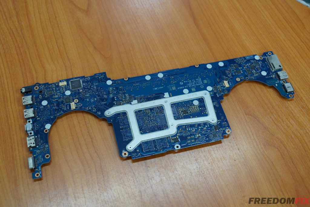 ซ่อมเมนบอร์ด DELL 7570 P71F เปิดไม่ติด ไฟไม่เข้า ภาคจ่ายไฟมีปัญหา เมนบอร์ดเสีย