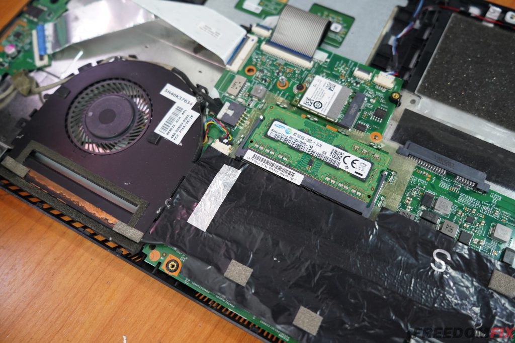 รับเปลี่ยนคีบอร์ด LENOVO 500S ปุ่มเสีย กดไม่ติด