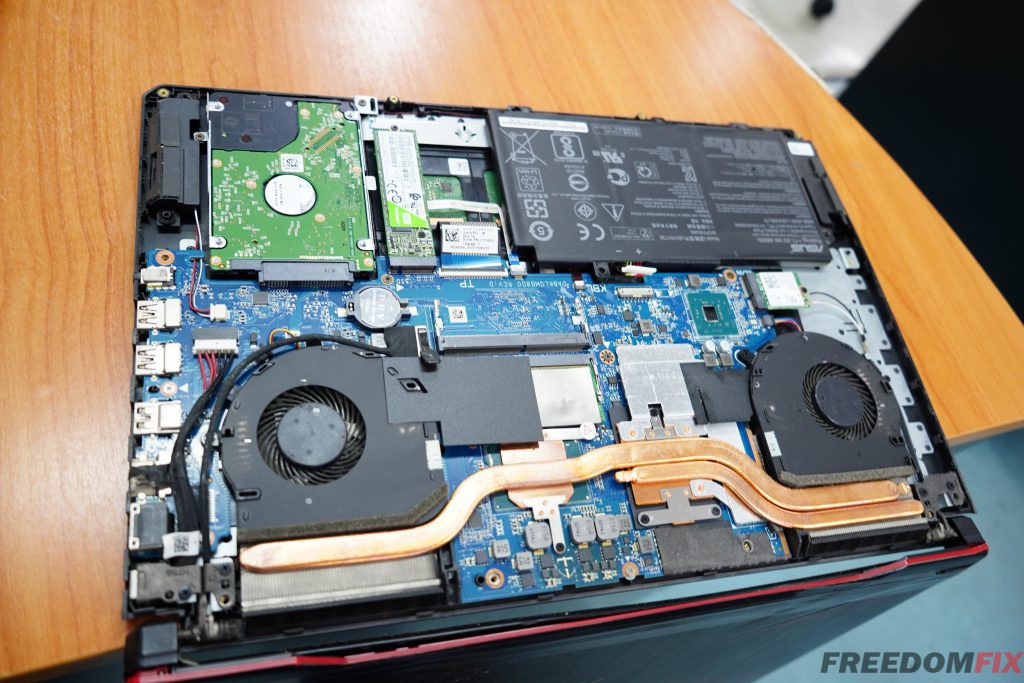 เปลี่ยนบอดี้กรอบจอ ASUS FX504 กรอบแตก บานพับหัก เวลาเปิด พับหน้าจอไม่ได้ ต้องเปลี่ยนกรอบพร้อมบานพับ