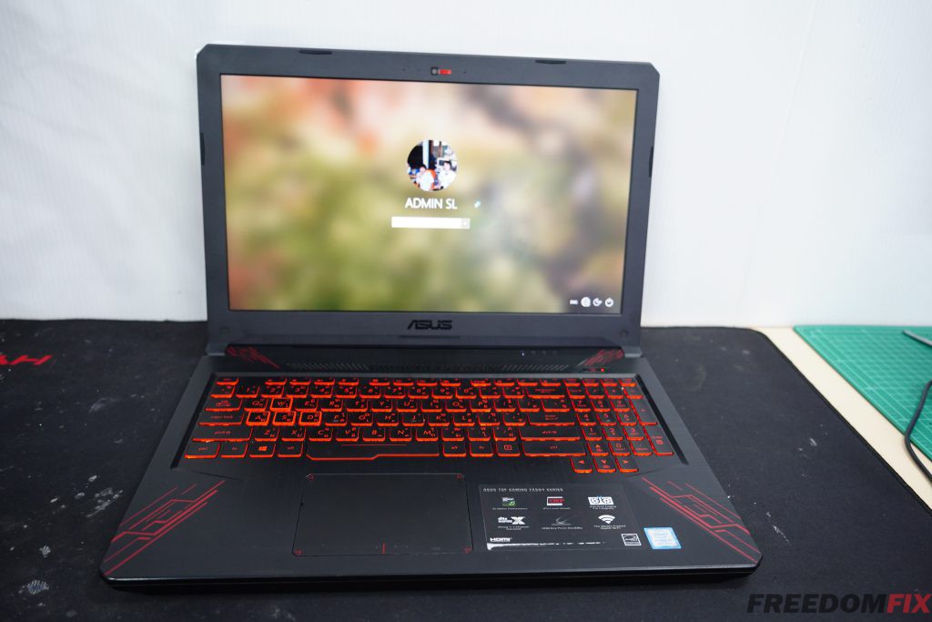 เปลี่ยนบอดี้กรอบจอ ASUS FX504 กรอบแตก บานพับหัก เวลาเปิด พับหน้าจอไม่ได้ ต้องเปลี่ยนกรอบพร้อมบานพับ