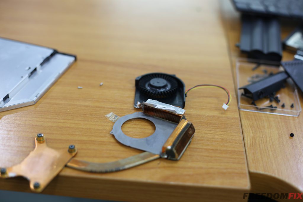 เปลี่ยนพัดลม Lenovo T410 CPU FAN ERROR พัดลมเสีย เปลี่ยนใหม่