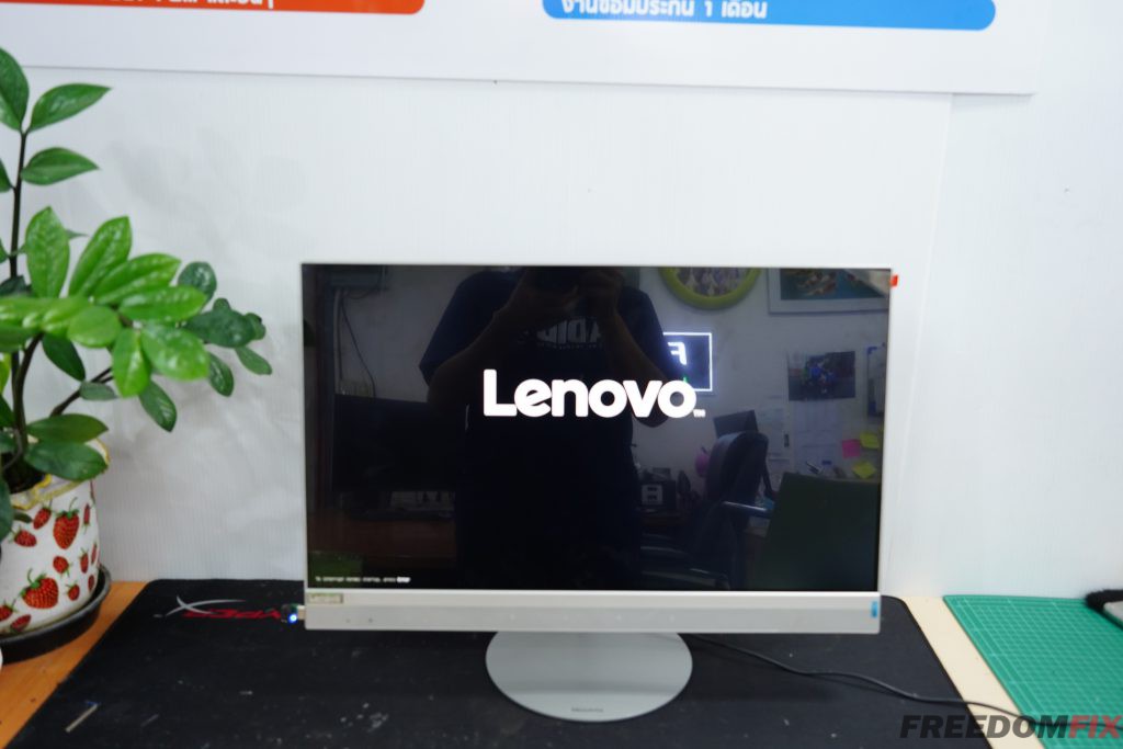 รับเปลี่ยนจอคอม ออลอินวัน LENOVO 520-24IKU จอแตก จอร้าว จอเสีย จอพัง เปลี่ยนจอใหม่ รับประกันจอ 6 เดือน LINE @FREEDOMFIX