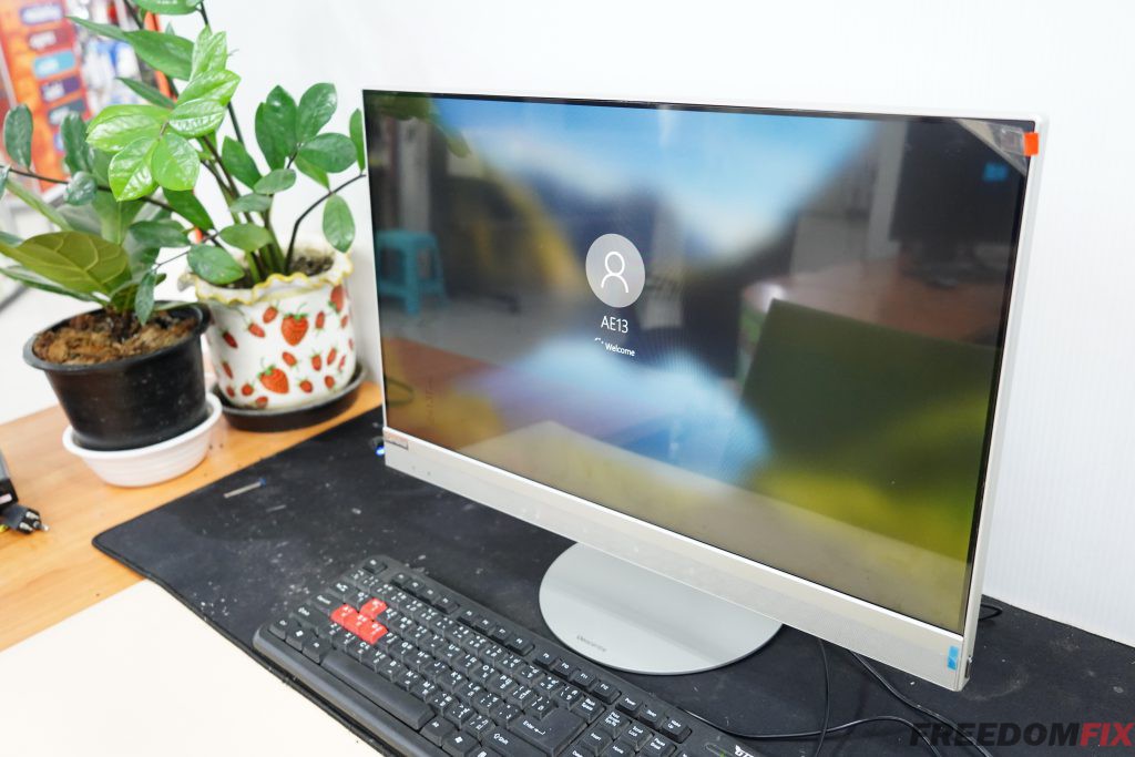 รับเปลี่ยนจอคอม ออลอินวัน LENOVO 520-24IKU จอแตก จอร้าว จอเสีย จอพัง เปลี่ยนจอใหม่ รับประกันจอ 6 เดือน LINE @FREEDOMFIX