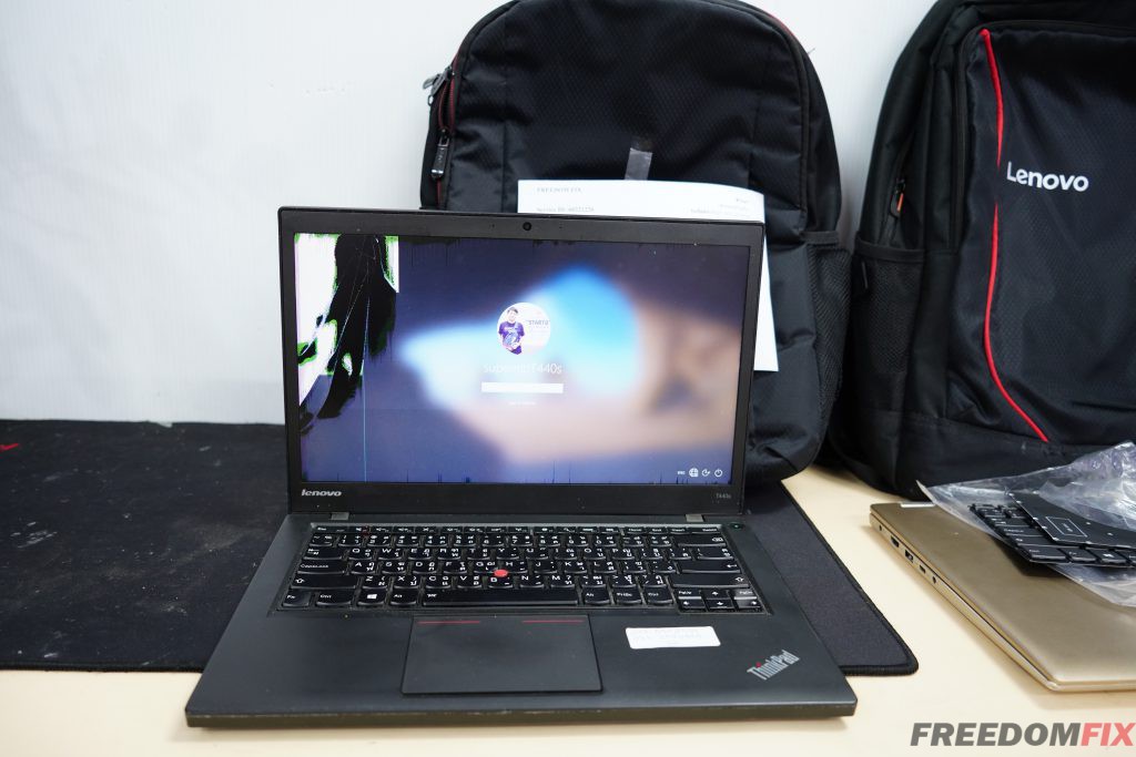 รับเปลี่ยนจอ LENOVO T440S จอแตก จอร้าว จอเสีย จอเป็นเส้น HD+ เปลี่ยนเป็น FHD IPS LINE @FREEDOMFIX พันทิพย์งามวงศ์วาน ชั้น 5 ห้อง 5011/1