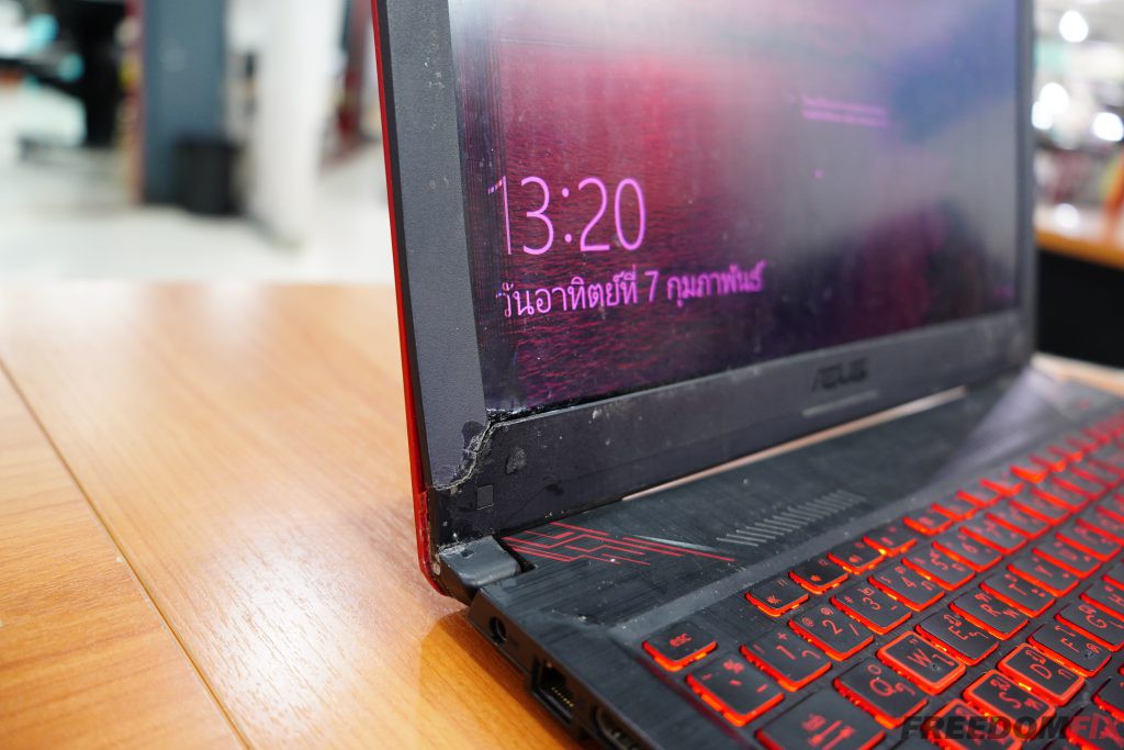รับเปลี่ยนจอ กรอบจอ บานพับ ASUS FX504 บานพับหัก จอเสีย บอดี้แตก เปลี่ยนใหม่ยกชุด LINE @FREEDOMFIX พันทิพย์งามวงศ์วาน ชั้น 5 ห้งอ 5011/1