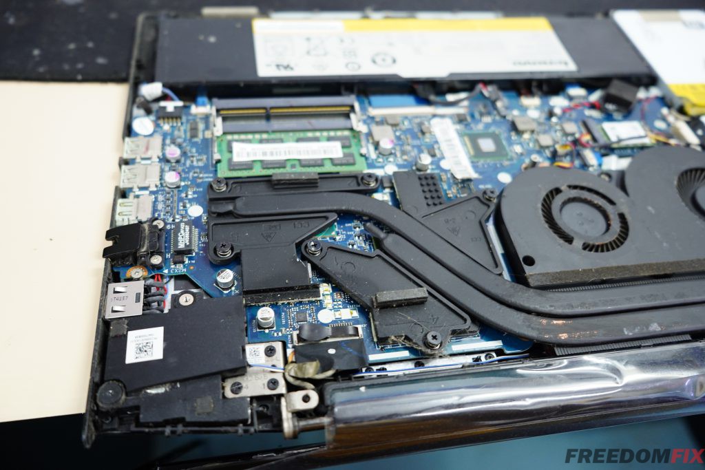 รับเปลี่ยนบอดี้ กรอบจอ LENOVO Y50 Y50-70 กรอบแตก บอดี้หัก เปลี่ยนกรอบจอใหม่ยกชุด หน้า-หลัง LINE @FREEDOMFIX