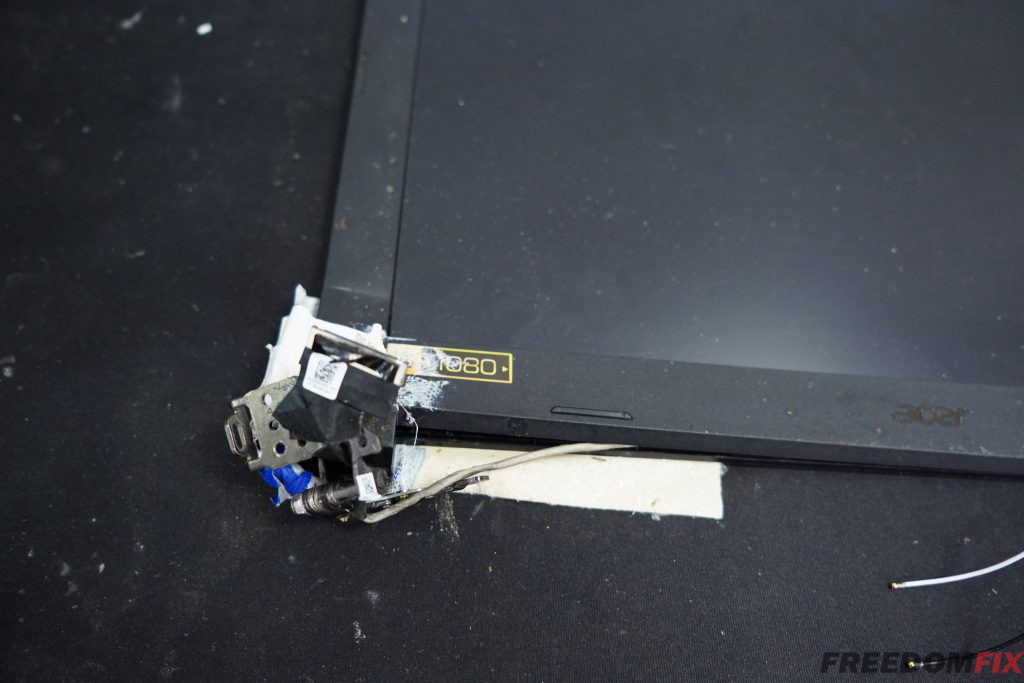 รับเปลี่ยนกรอบจอ ACER Nitro 5 กรอบจอแตก บอดี้แตก เปลี่ยนบอดี้ใหม่ ฝาจอแตก อ้า เปิดปิดเครื่องไม่ได้ รุ่นเครื่อง AN515-51 LINE @FREEDOMFIX