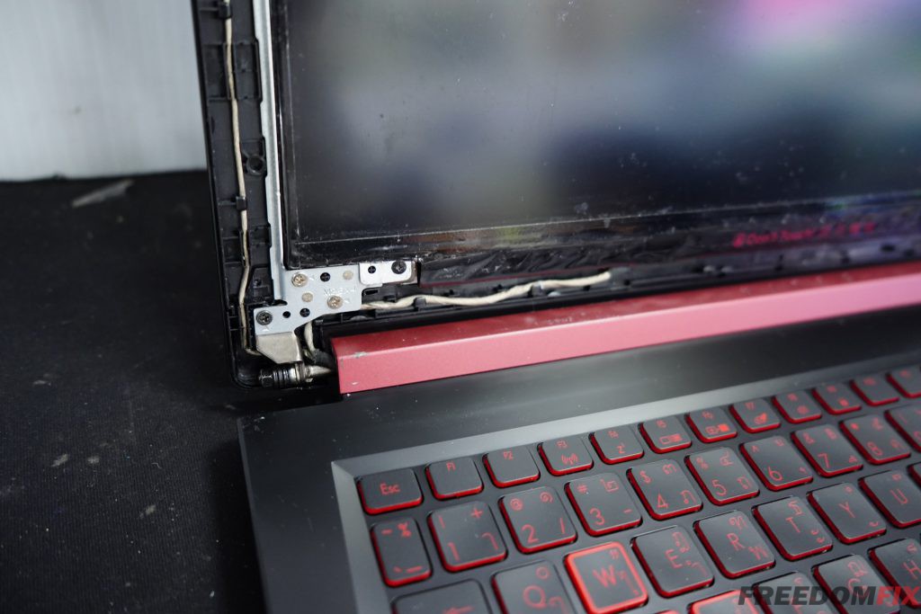 รับเปลี่ยนกรอบจอ ACER Nitro 5 กรอบจอแตก บอดี้แตก เปลี่ยนบอดี้ใหม่ ฝาจอแตก อ้า เปิดปิดเครื่องไม่ได้ รุ่นเครื่อง AN515-51 LINE @FREEDOMFIX
