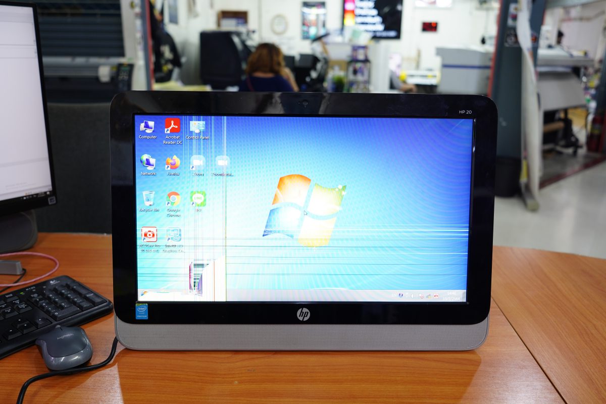 รับเปลี่ยนจอคอม ออลอินวัน AIO HP 20 19.5 นิ้ว 20-2300X จอแตก จอร้าว จอเสีย จอเป็นเส้น เปลี่ยนจอใหม่ได้ครับ LINE @FREEDOMFIX