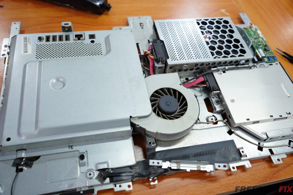 รับเปลี่ยนจอคอม ออลอินวัน AIO HP 20 19.5 นิ้ว 20-2300X จอแตก จอร้าว จอเสีย จอเป็นเส้น เปลี่ยนจอใหม่ได้ครับ LINE @FREEDOMFIX