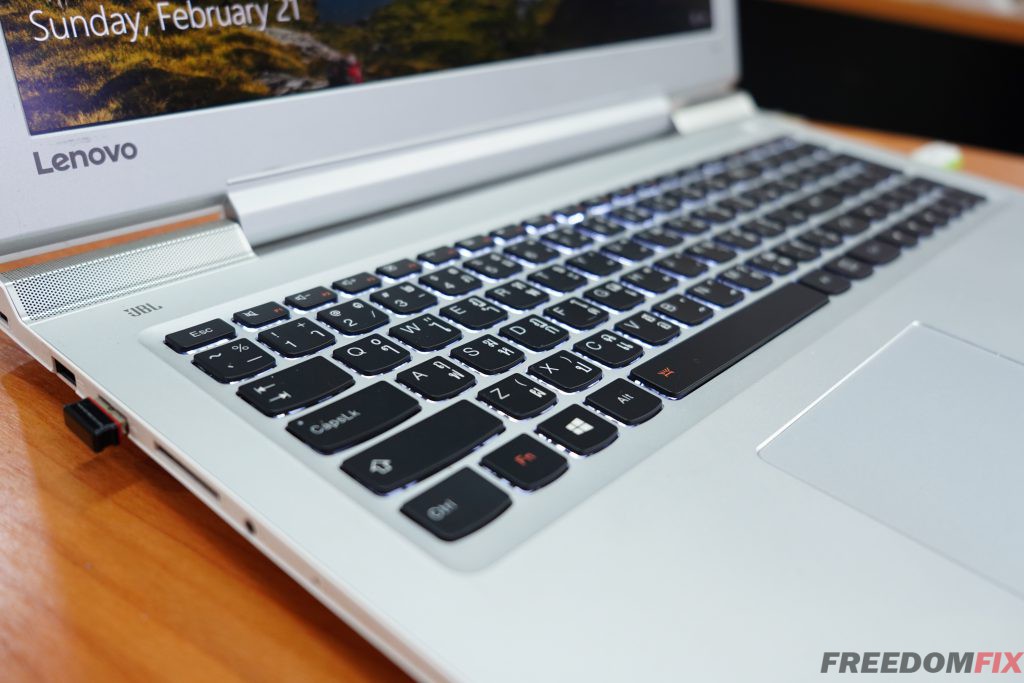 รับเปลี่ยนคีย์บอร์ด Notebook LENOVO 700-15ISK ปุ่มเสีย กดไม่ติด คีย์บอร์ดพัง เปลี่ยนแป้นใหม่ LINE @FREEDOMFIX