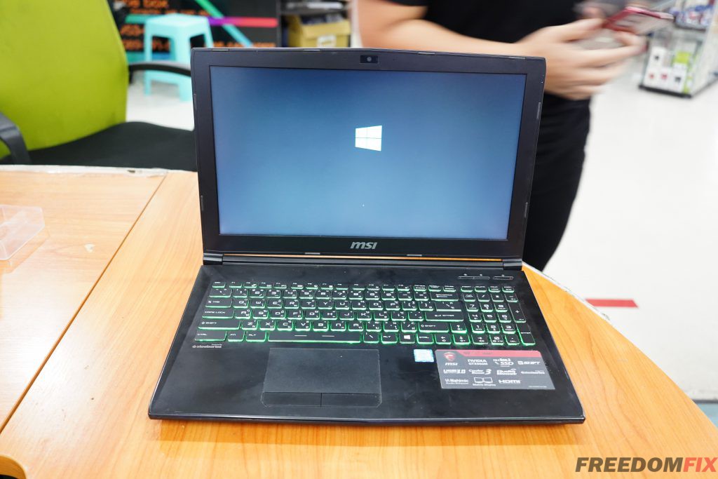 รับเปลี่ยนคีย์บอร์ด MSI GL62 6QF Keyboard เสีย กดไม่ติด ปุ่มหลุด น้ำหกใจ ปุ่มเสีย เปลี่ยนแป้นพิมพ์ใหม่ แบบมีไฟ LINE @FREEDOMFIX