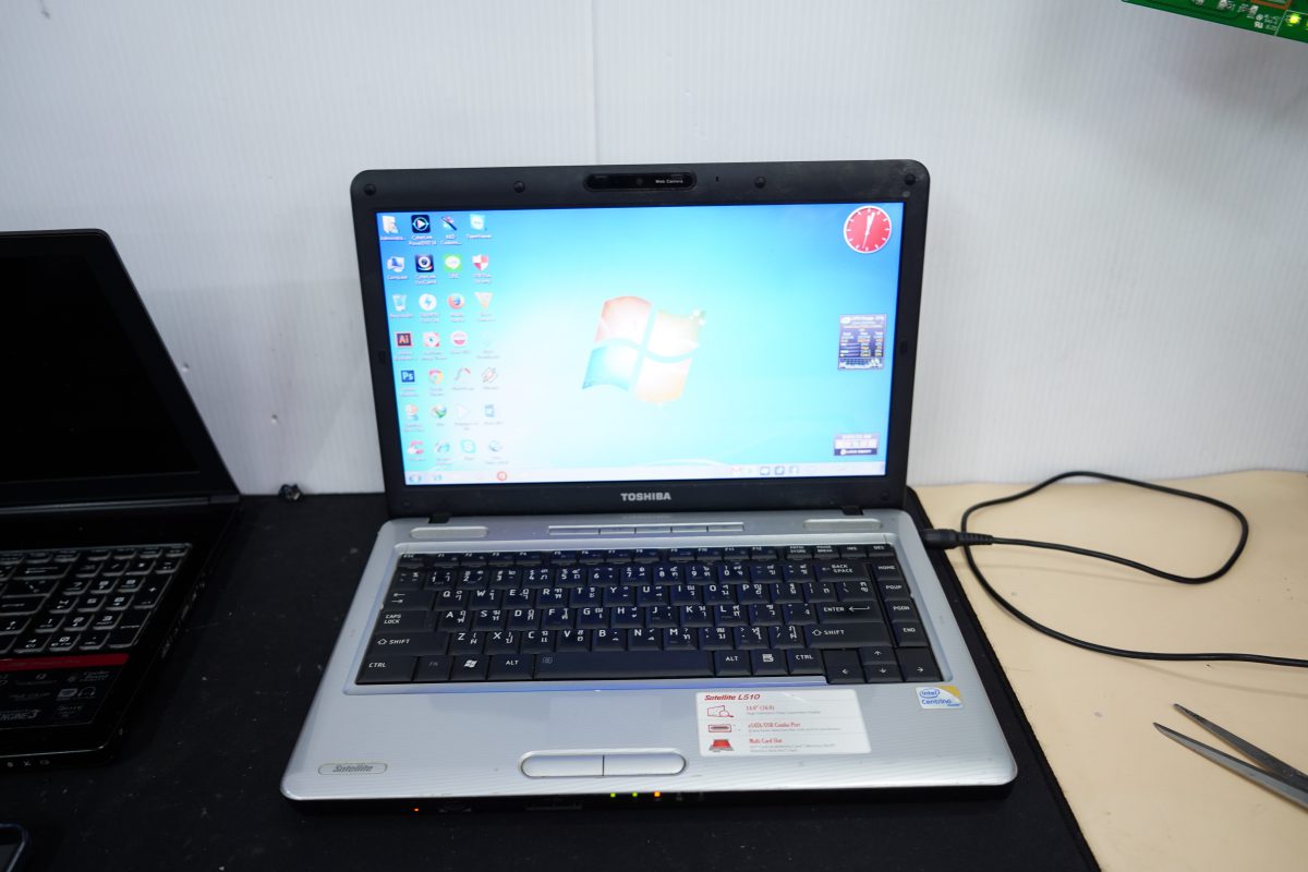รับซ่อมโน๊ตบุ๊ค TOSHIBA L510 เปิดไม่ติด เปิดติดไม่ขึ้นภาพ เล่นแล้วดับ เล่นแล้วค้าง เมนบอร์ดเสีย ภาคจ่ายไฟมีปัญหา LINE @FREEDOMFIX