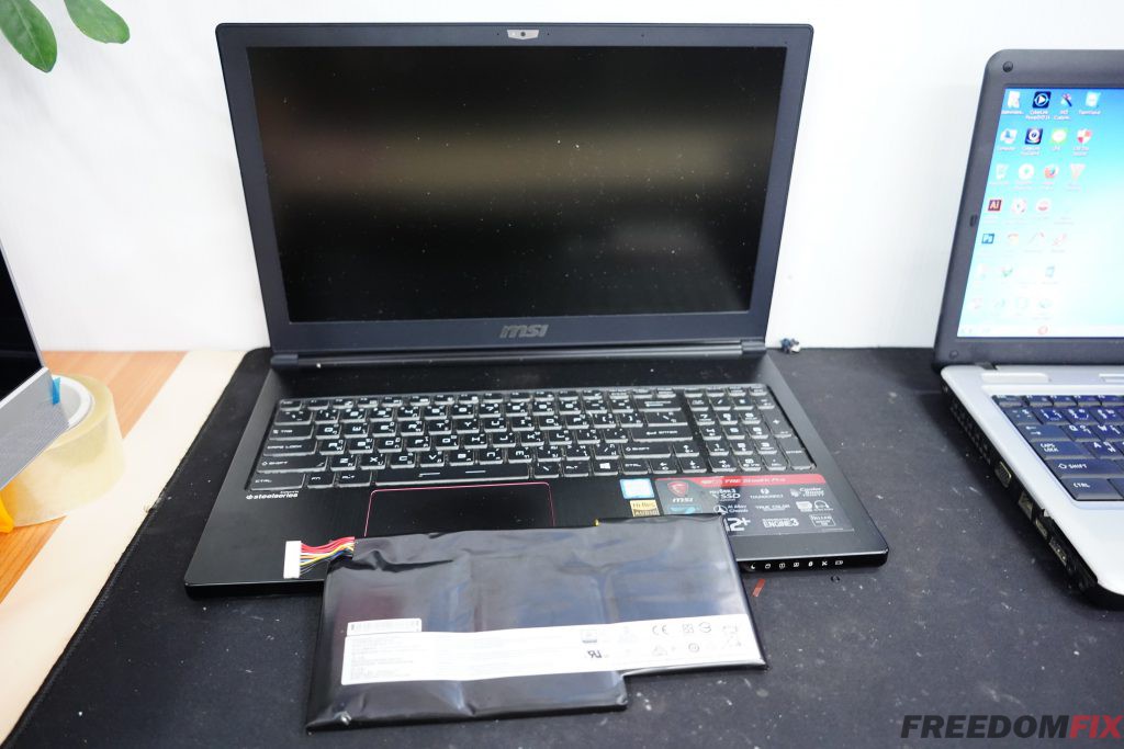 รับเปลี่ยนแบตโน๊ตบุ๊ค MSI GS63 BTY-M6J แบตบวม ไม่เก็บไฟ เปลี่ยนแบตเตอรี่ใหม่ LINE @FREEDOMFIX