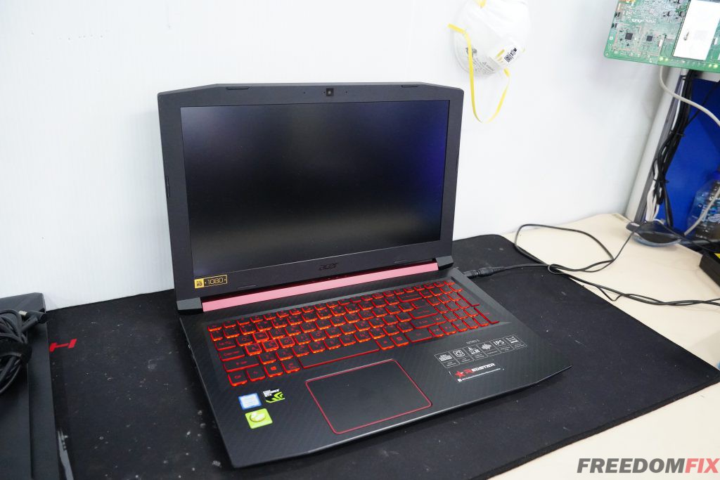 รับซ่อมโน๊ตบุ๊ค ACER Nitro 5 AN515 เปิดไม่ติด ไฟไม่เข้า เมนบอร์ดเสีย ภาคจ่ายไฟมีปัญหา ซ่อมระบบไฟ LINE @FREEDOMFIX