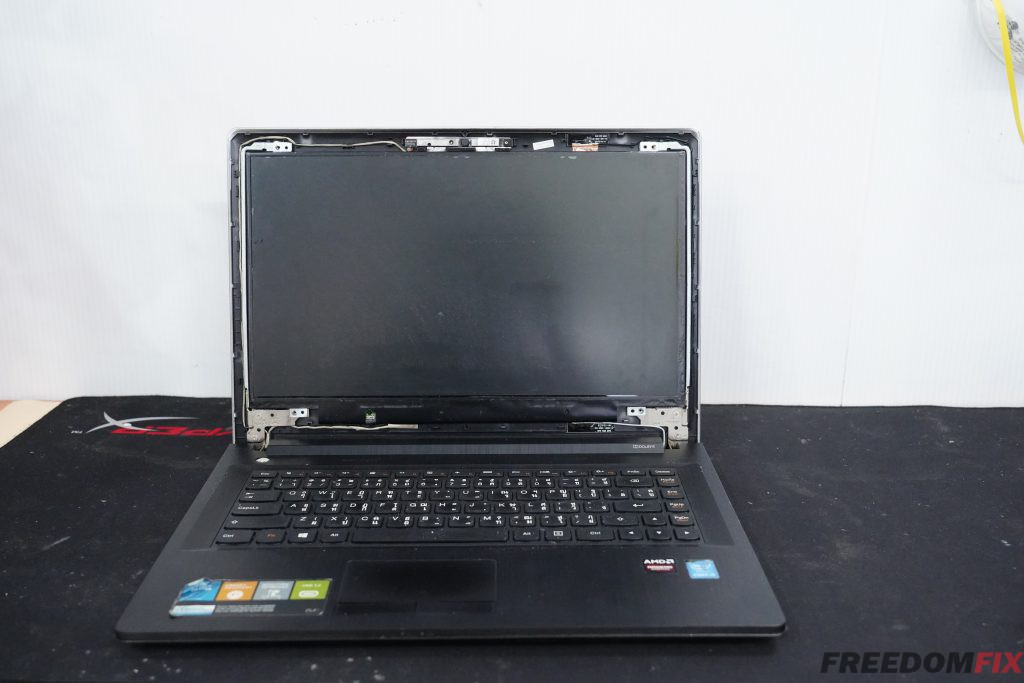 รับเปลี่ยนจอโน๊ตบุ๊ค LENOVO G40 G40-70 จอแตก จอร้าว จอเสีย จอเป็นเส้น จอเป็นวงดำ เปลี่ยนจอใหม่ LINE @FREEDOMFIX