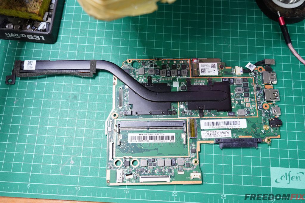 รับซ่อมโน๊ตบุ๊ค LENOVO 330S-15IKB เปิดไม่ติด ไฟไม่เข้า เครื่องพัง ใช้งานไม่ได้ เมนบอร์เสีย ภาคจ่ายไฟมีปัญหา LINE @FREEDOMFIX