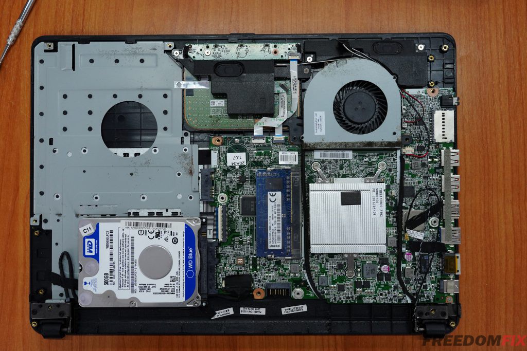 รับซ่อมโน๊ตบุ๊ค ACER One Z1402 เปิดไม่ติด ไฟไม่เข้า เครื่องพัง เมนบอร์ดเสีย ภาคจ่ายไฟมีปัญหา LINE @FREEDOMFIX