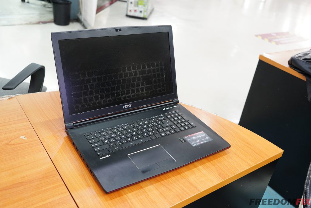 รับซ่อมโน๊ตบุ๊ค MSI GP72 เปิดไม่ติด ไฟไม่เข้า เครื่องพัง เมนบอร์ดเสีย ภาคจ่ายไฟ มีปัญหา LINE @FREEDOMFIX