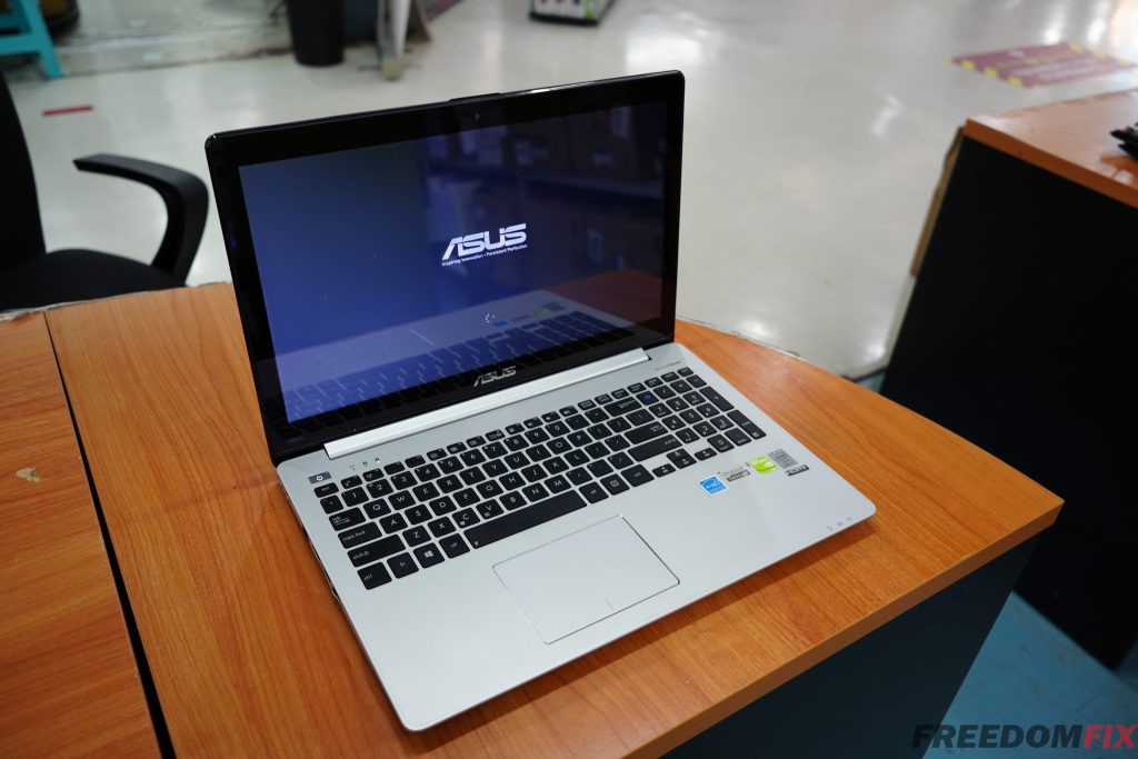 รับเปลี่ยนคีย์บอร์ด ASUS S551L คีย์บอร์ดเสีย กดไม่ติด ปุ่มหลุด ปุ่มพัง ปุ่มกดไม่ติด เปลี่ยนแป้นใหม่ LINE @FREEDOMFIX