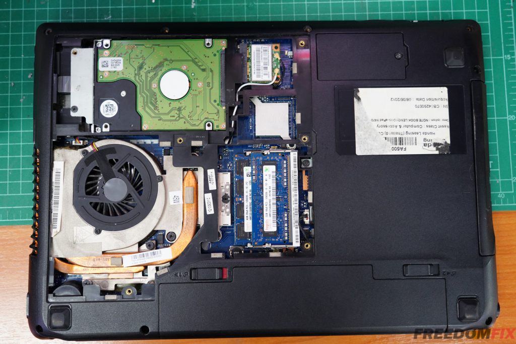 รับซ่อมโน๊ตบุ๊ค LENOVO Y470 เปิดไม่ติด ไฟไม่เข้า เครื่องพัง เมนบอร์ดเสีย ภาคจ่ายไฟมีปัญหา  LINE @FREEDOMFIX