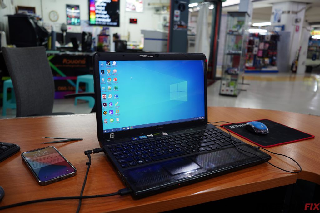 รับเปลี่ยนจอโน๊ตบุ๊ค SONY VPCCB จอเหลือง จอเสื่อม จอเสีย เป่าฝุ่นทำความสะอาดเครื่อง เปลี่ยนซิลิโคน อัพเกรด SSD LINE @FREEDOMFIX