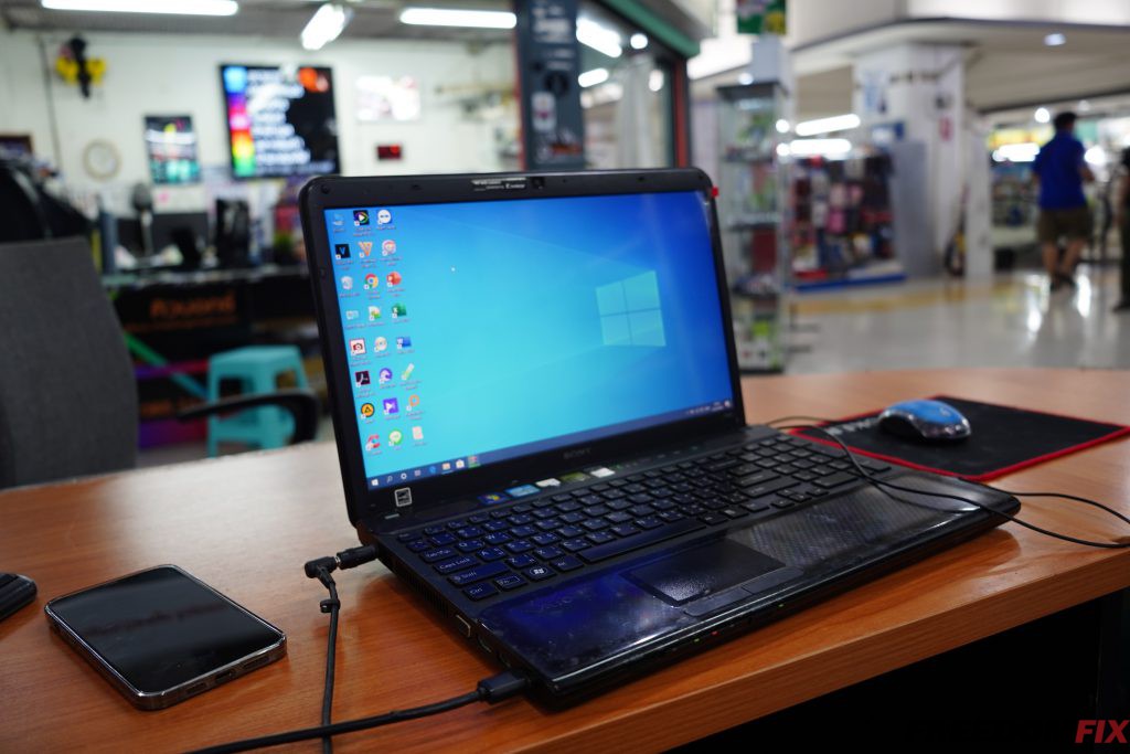 รับเปลี่ยนจอโน๊ตบุ๊ค SONY VPCCB จอเหลือง จอเสื่อม จอเสีย เป่าฝุ่นทำความสะอาดเครื่อง เปลี่ยนซิลิโคน อัพเกรด SSD LINE @FREEDOMFIX
