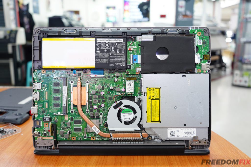 รับซ่อมโน๊ตบุ๊ค ASUS K456U เปิดไม่ติด ไฟไม่เข้า เครื่องโดนน้ำ เมนบอร์ดเสีย ภาคจ่ายไฟมีปัญหา LINE @FREEDOMFIX