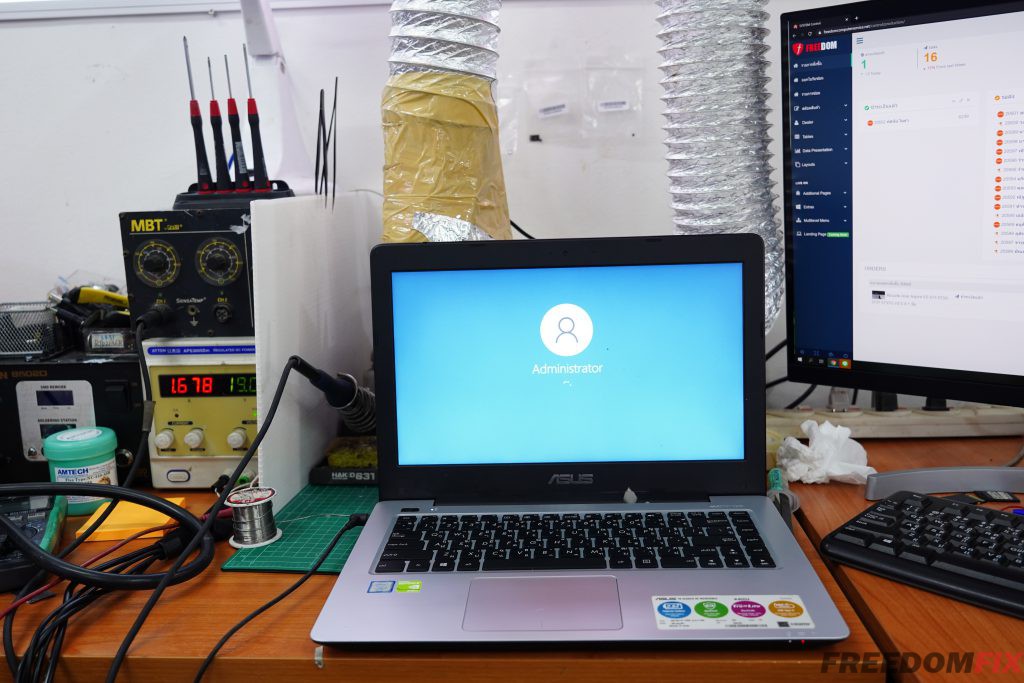 รับซ่อมโน๊ตบุ๊ค ASUS K456U เปิดไม่ติด ไฟไม่เข้า เครื่องโดนน้ำ เมนบอร์ดเสีย ภาคจ่ายไฟมีปัญหา LINE @FREEDOMFIX