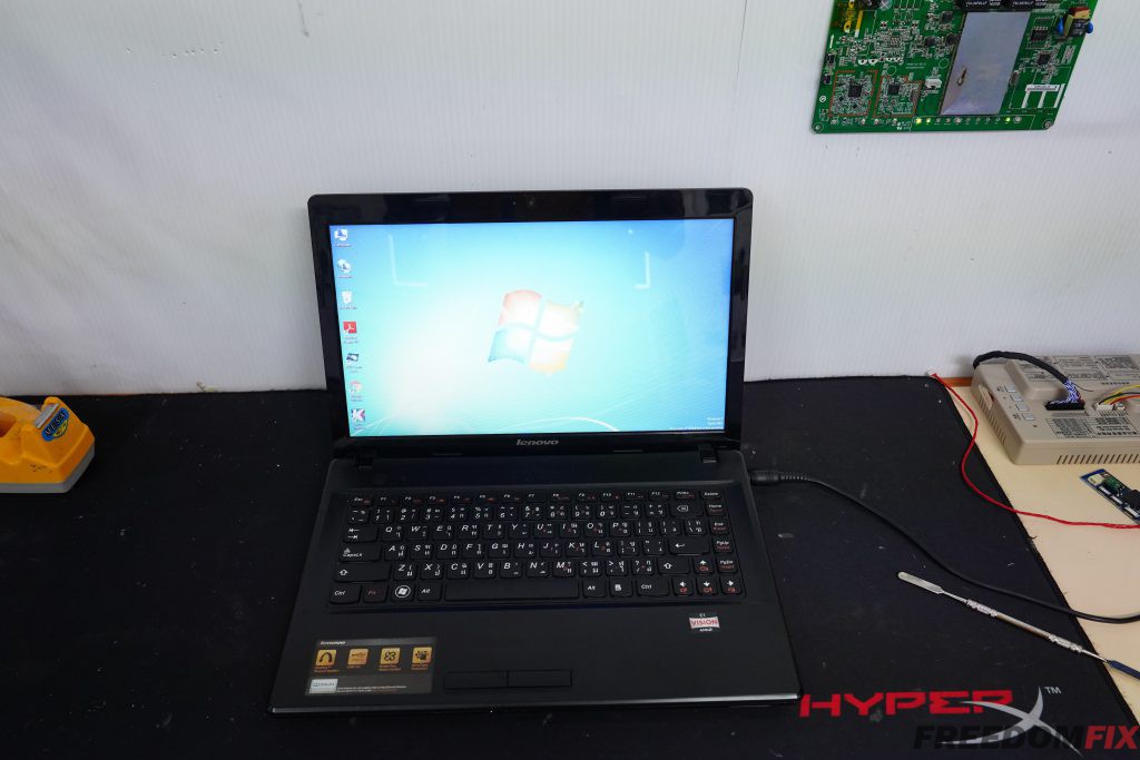 รับเปลี่ยนจอโน๊ตบุ๊ค LENOVO G480 G485 จอแตก จอร้าว จอเสีย จอเป็นเส้น  LINE @FREEDOMFIX