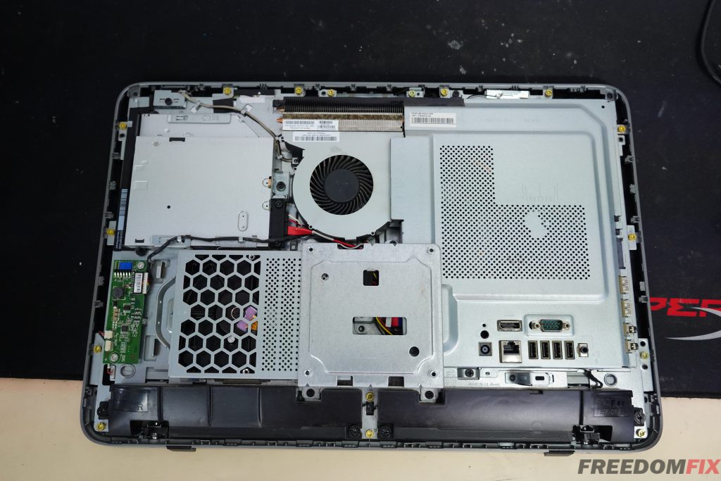 รับเปลี่ยนจอคอม ออลอินวัน HP 400 G1 AIO จอแตก จอร้าว จอเสีย จอเป็นเส้น จอพัง เปลี่ยจอใหม่ LINE @FREEDOMFIX