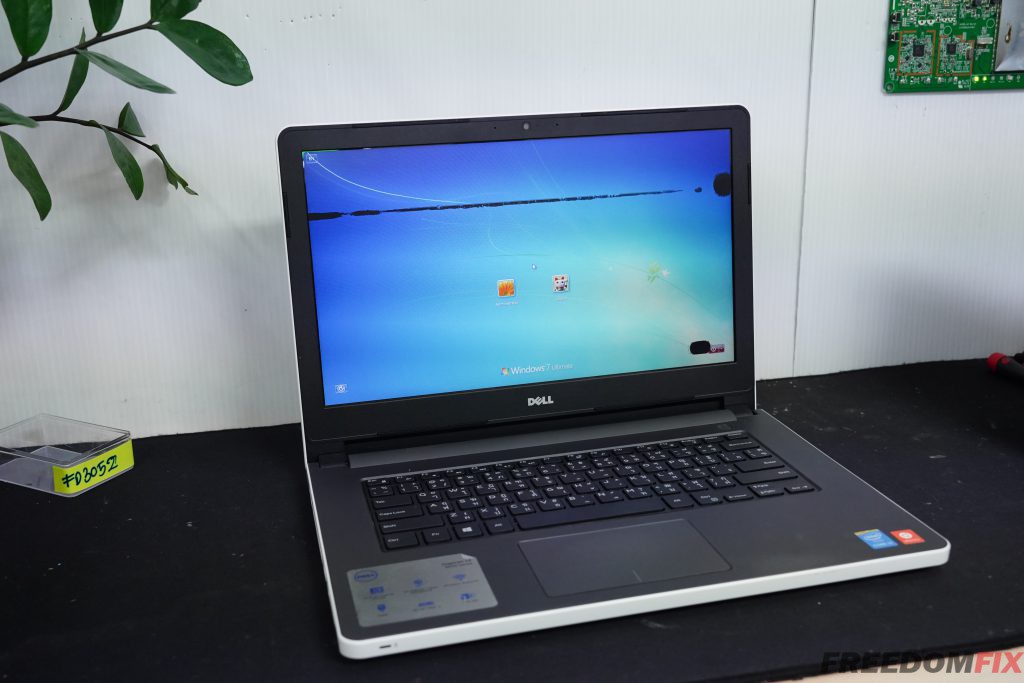รับเปลี่ยนจอโน๊ตบุ๊ค DELL P64G 14.0 HD 5458 จอเสีย จอแตก จอร้าว จอเป็นเส้น จอเป็นวงดำ LINE @FREEDOMFIX