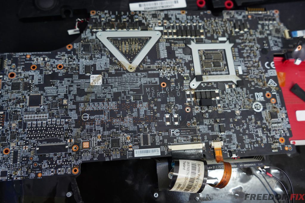 รับเปลี่ยนคีย์บอร์ด MSI GL63 8RE ปุ่มเสีย ปุ่มเสีย ปุ่มพัง คีย์บอร์ดพัง โดนน้ำ เปลี่ยนแป้นพิมพ์ LINE @FREEDOMFIX