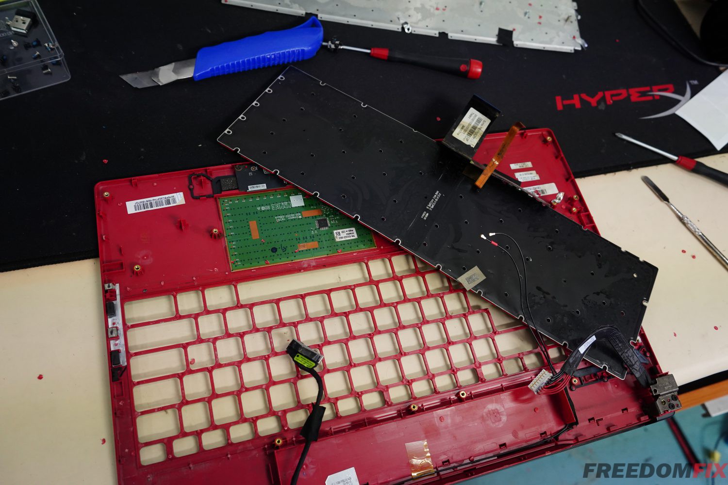 รับเปลี่ยนคีย์บอร์ด MSI GL63 8RE ปุ่มเสีย ปุ่มเสีย ปุ่มพัง คีย์บอร์ดพัง โดนน้ำ เปลี่ยนแป้นพิมพ์ LINE @FREEDOMFIX