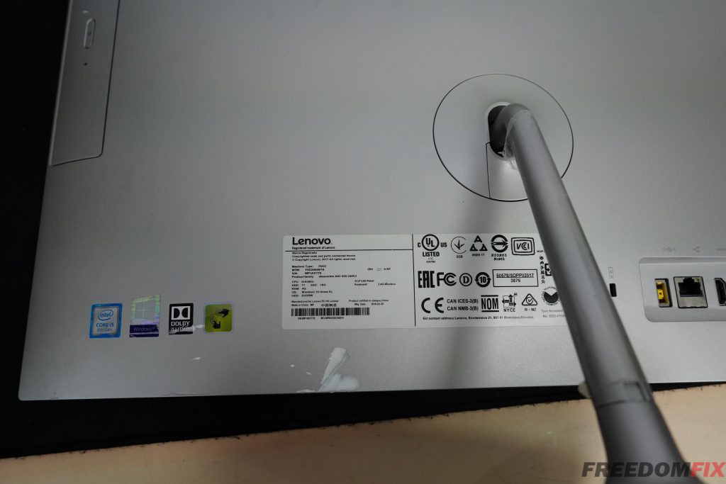 เปลี่ยนจอคอม ออลอินวัน LENOVO AIO 520-24IKU(จอทัชสกรีน) 23.8 นิ้ว จอแตก จอร้าว จอเสีย จอเป็นเส้น เปลี่ยนจอใหม่ LINE @FREEDOMFIX