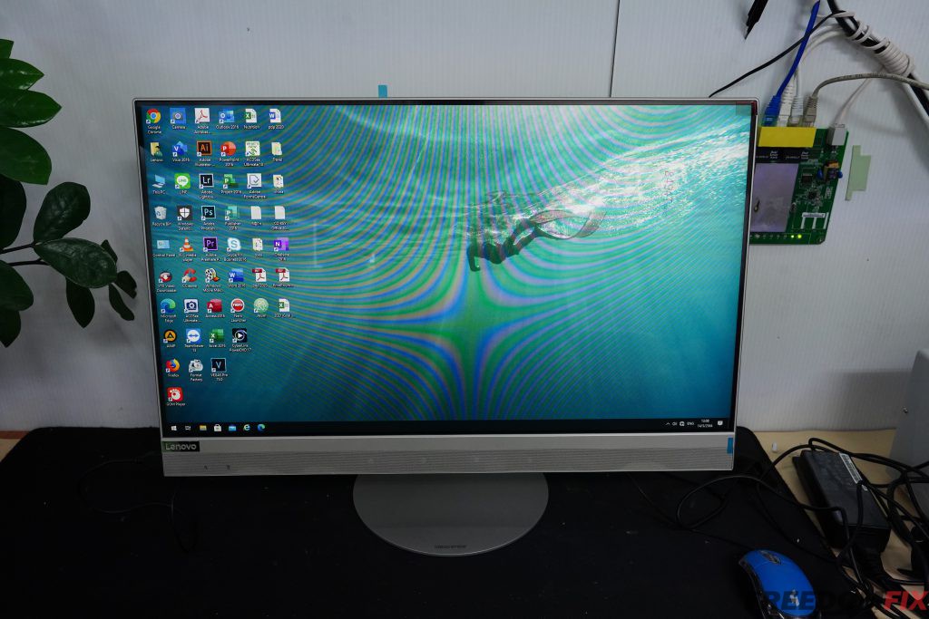 รับเปลี่ยนจอคอม AIO LENOVO 520-24IKU (จอธรรมดา ไม่ทัชสกรีน) จอแตก จอร้าว จอเสีย จอเป็นเส้น จอสั่น เปลี่ยนจอใหม่ LINE @FREEDOMFIX