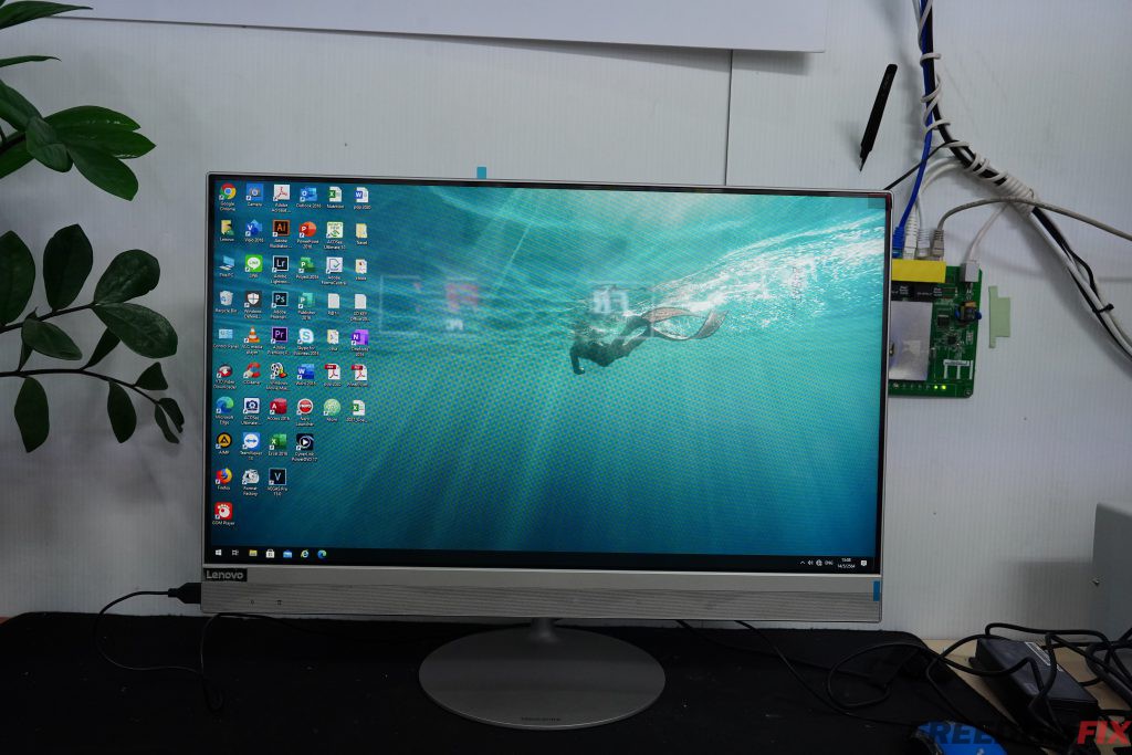 รับเปลี่ยนจอคอม AIO LENOVO 520-24IKU (จอธรรมดา ไม่ทัชสกรีน) จอแตก จอร้าว จอเสีย จอเป็นเส้น จอสั่น เปลี่ยนจอใหม่ LINE @FREEDOMFIX