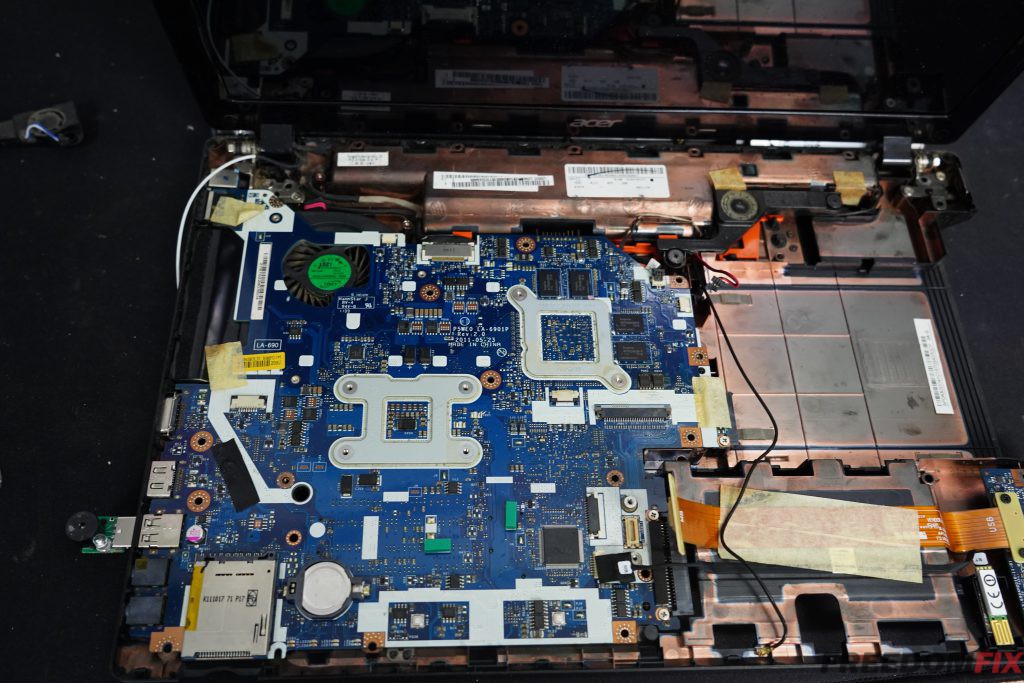 รับซ่อมโน๊ตบุ๊ค ACER 5750G 5755G เปิดติด ขึ้นแต่แสง เมนบอร์ดเสีย ภาคจ่ายไฟมีปัญหา LINE @FREEDOMFIX