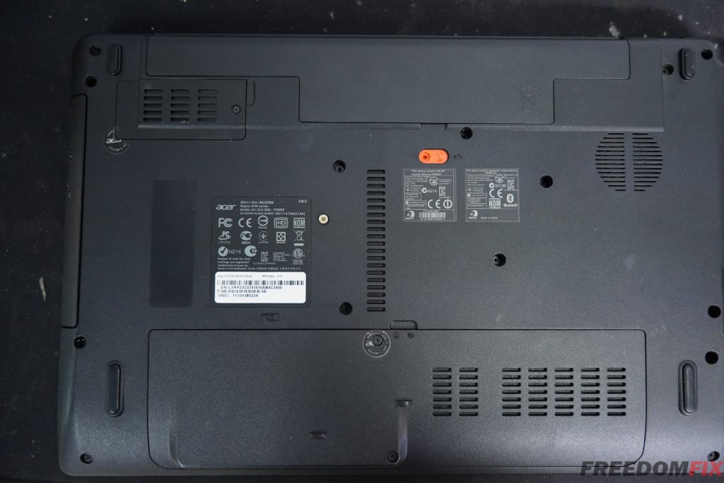 รับซ่อมโน๊ตบุ๊ค ACER 5750G 5755G เปิดติด ขึ้นแต่แสง เมนบอร์ดเสีย ภาคจ่ายไฟมีปัญหา LINE @FREEDOMFIX