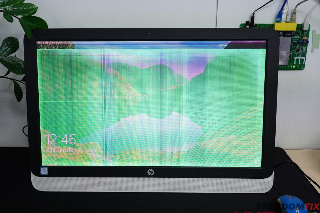 เปลี่ยนจอคอม HP  AIO 23 23-R 23-R110 23 นิ้ว จอแตก จอร้าว จอเสีย จอเป็นเส้น เปลี่ยนจอใหม่ ราคาถูก LINE @FREEDOMFIX