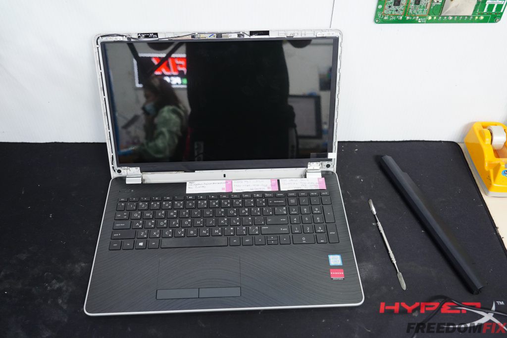 รับเปลี่ยนจอโน๊ตบุ๊ค 15-BS 15-BS017TX HD 1366X768 15.6 จอแตก จอร้าว จอเสีย จอเป็นเส้น เปลี่ยนจอใหม่ ราคา ไม่แพง LINE @FREEDOMFIX