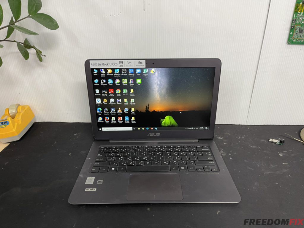 รับเปลี่ยนจอโนีตบุ๊ค ASUS UX305 UX305F UX305L 13.3 FHD IPS จอแตก จอร้ว จอเสีย จอเป็นเส้น เปลี่ยนจอใหม่ LINE @FREEDOMFIX