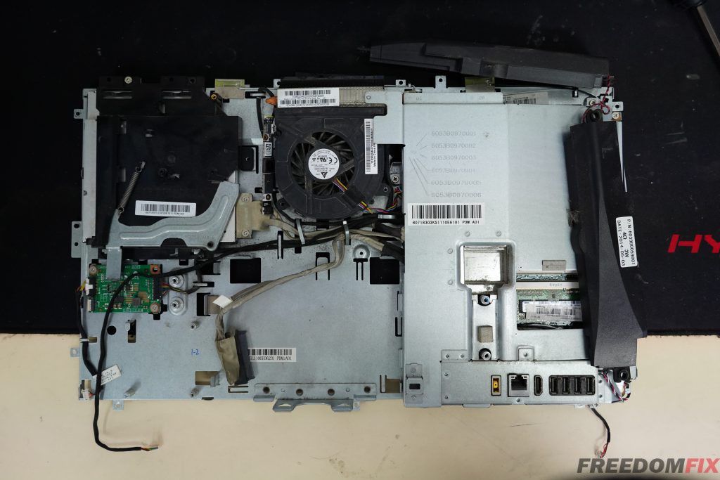 รับเปลี่ยนจอ AIO LENOVO C360 จอแตก จอร้าว จอเสีย จอเป็นเส้น เปลี่ยนจอใหม่ LINE @FREEDOMFIX