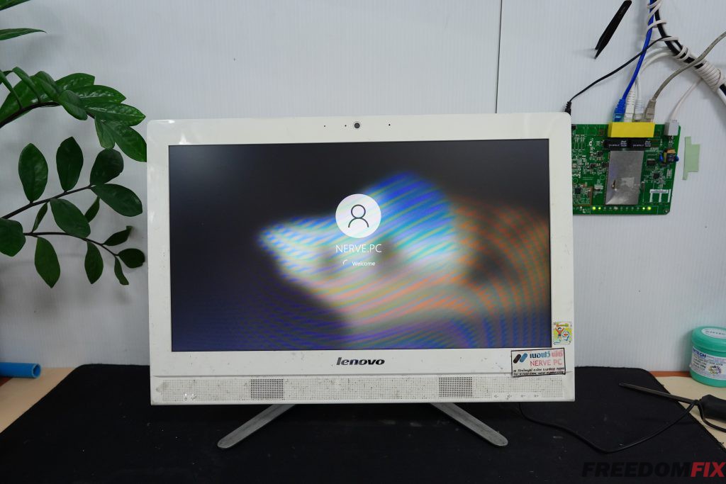 รับเปลี่ยนจอ AIO LENOVO C360 จอแตก จอร้าว จอเสีย จอเป็นเส้น เปลี่ยนจอใหม่ LINE @FREEDOMFIX