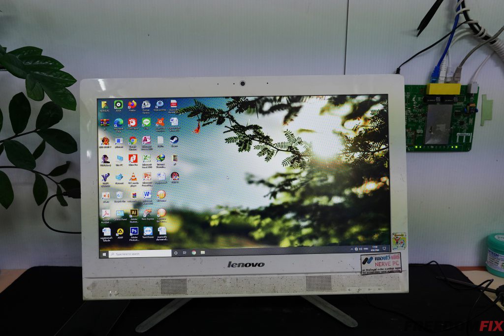 รับเปลี่ยนจอ AIO LENOVO C360 จอแตก จอร้าว จอเสีย จอเป็นเส้น เปลี่ยนจอใหม่ LINE @FREEDOMFIX