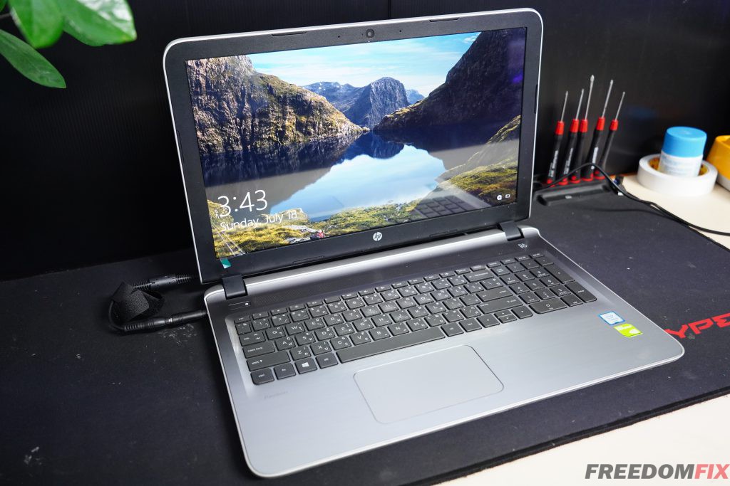 รับเปลี่ยนจอโน๊ตบุ๊ค HP 15-ab207tx จอแตก จอร้าว จอเสีย จอเป็นเส้น จอสีเพี้ยน LINE @FREEDOMFIX